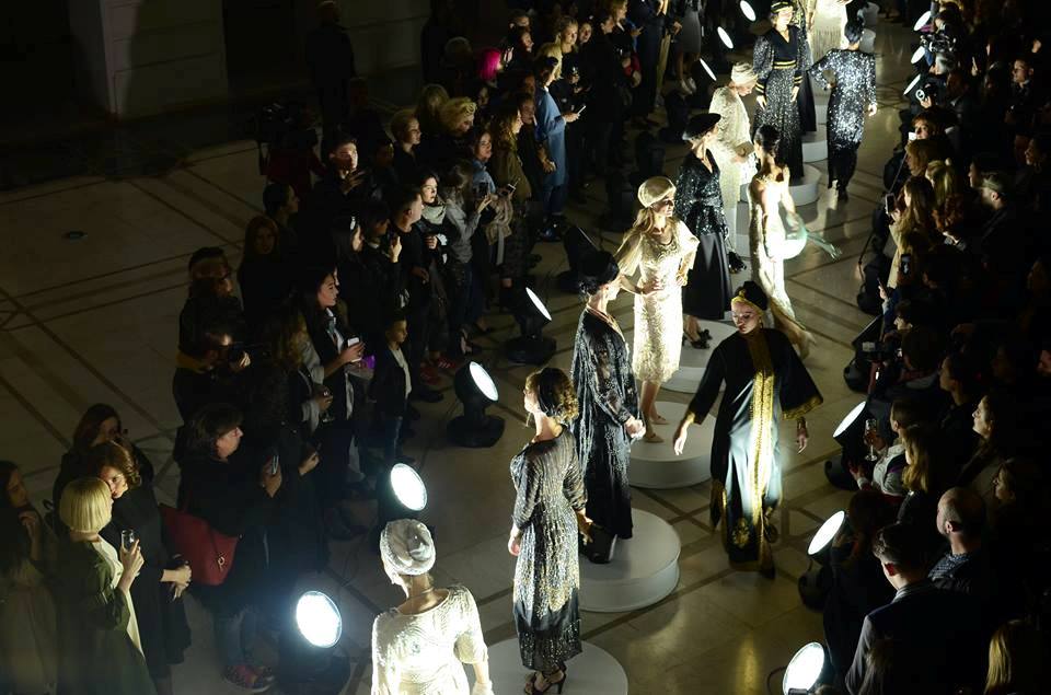Sukhishvili ensemble dancers open Tbilisi Fashion Week in extraordinary costumes geotv.ge